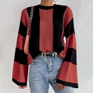 WAFFLE KNIT VERTICAL STRIPED COLORBLOCK BELL SLEEVE SWEATER — RUST RED BLACK — L